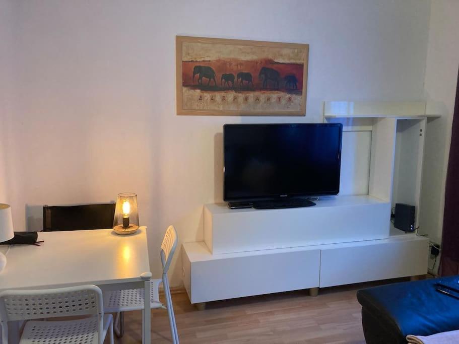 Toll Apartment Am Rhein Netflix Internet 1000 Mbits, Free Parking Duisburg Eksteriør billede